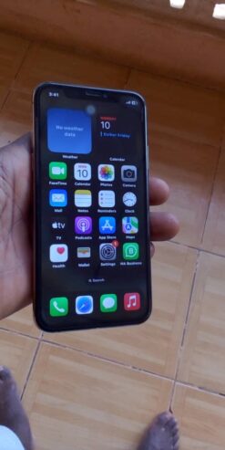 iPhone XS 64gig