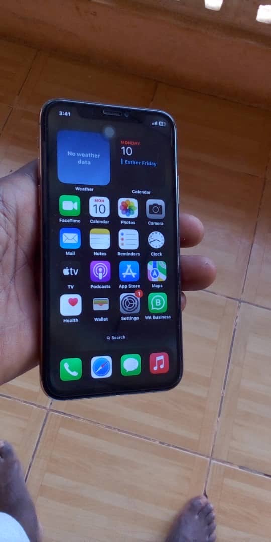 iPhone XS 64gig