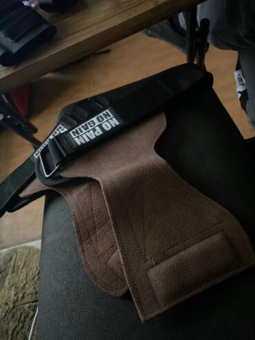 Cowhide Gym Gloves with Wrist Support—No Extra Wrap Needed